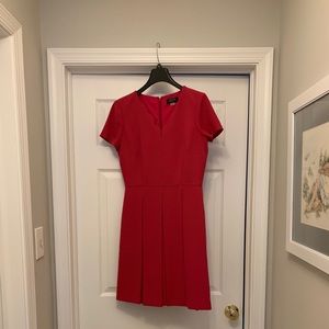 Tahari Pink Pleated Short Sleeved Dress 6P Petite